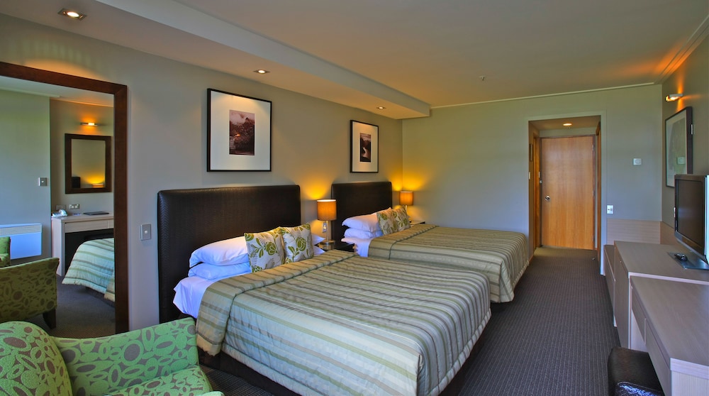 Distinction Te Anau Hotel and Villas 17/68