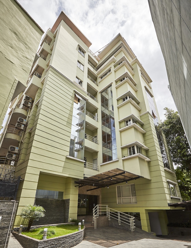 Suite Homes 3/50