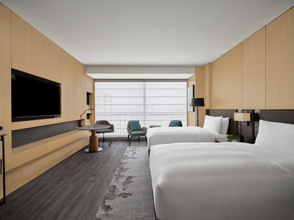 غرفة ديلوكس بسريرين منفصلين وسريرين مزدوجين بإطلالة على المدينة، JW Marriott Hotel Taiyuan 2/6
