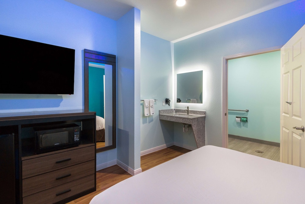 Americas Best Value Inn Aldine Westfield 22/33
