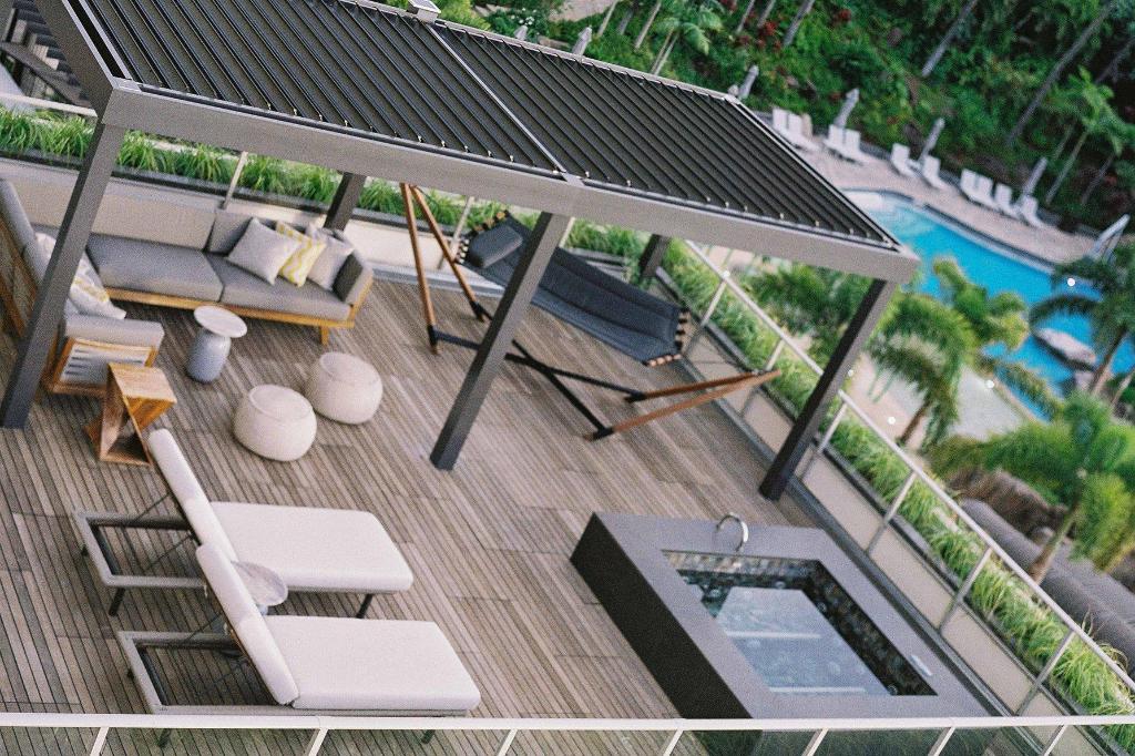 Experience, Suite, King Bed, Ocean Front, Sun Deck, Balcony, Corner