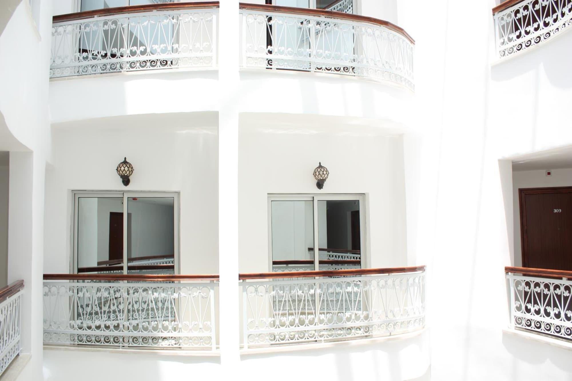 La Place Hotel 2/43
