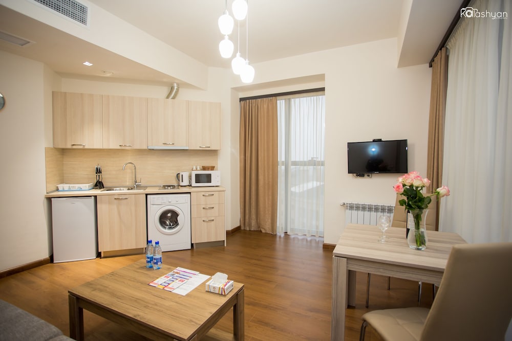 Welcome City Center Apartments 37/50