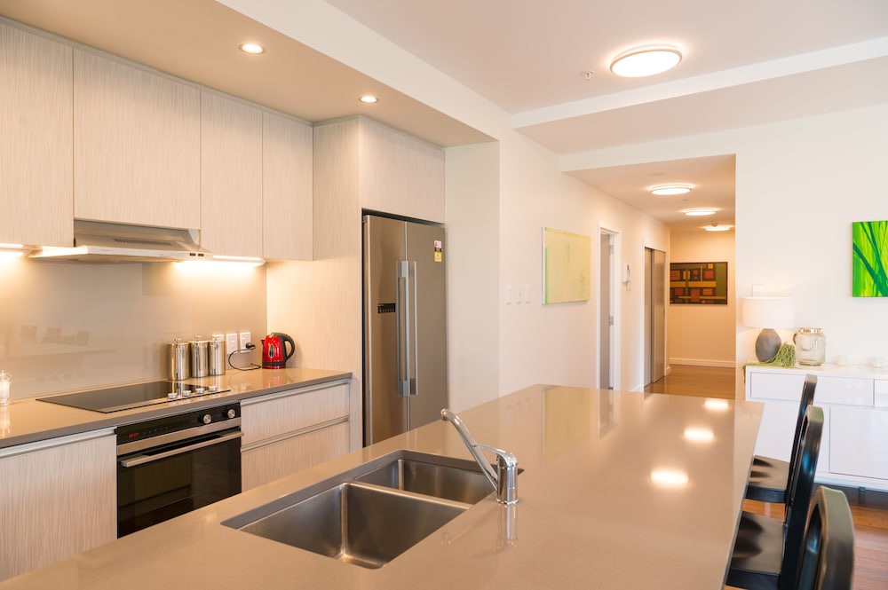 Boulcott Suites 40/70