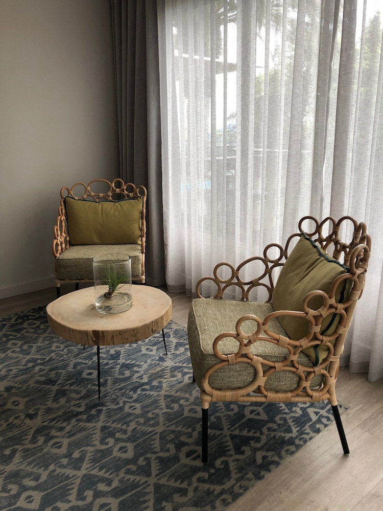 The Tree House Boutique Hotel 30/50