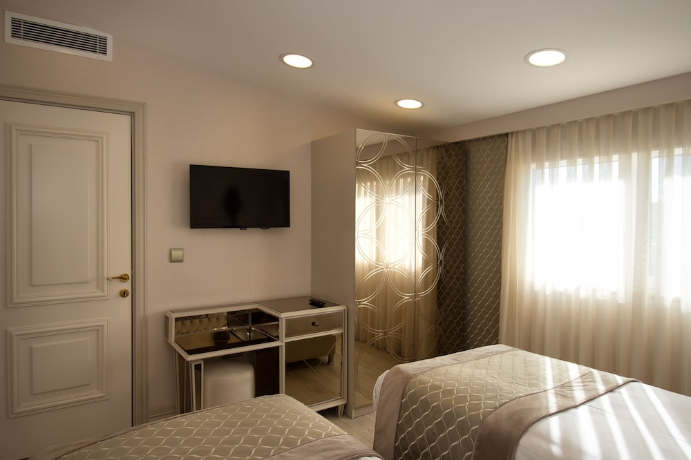 LE MARDE HOTEL 27/62