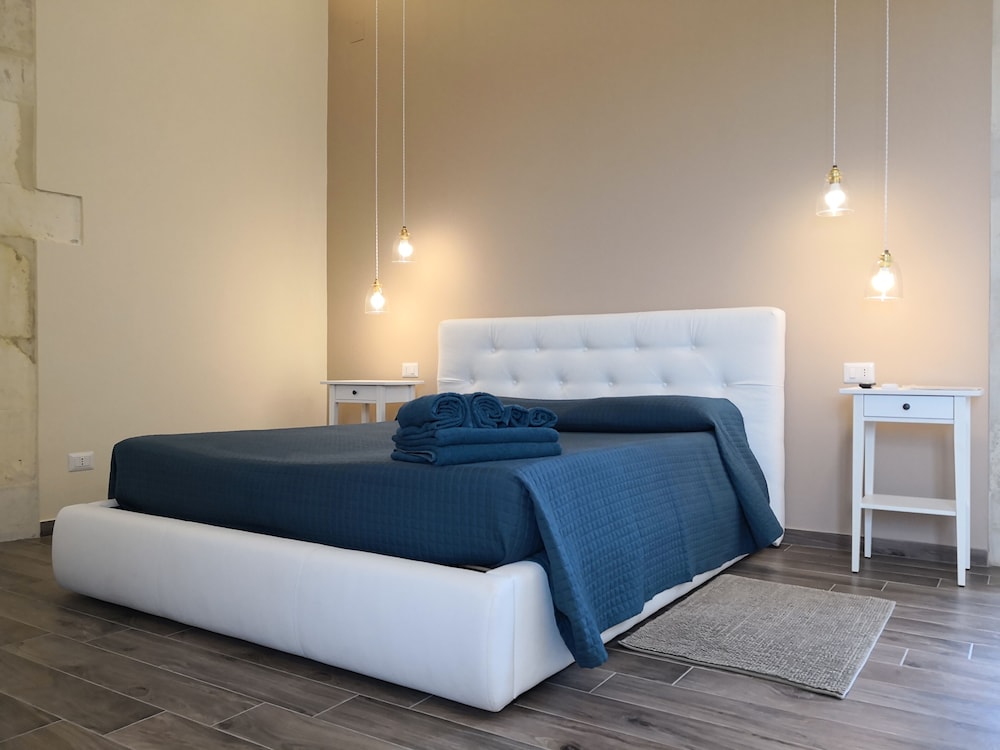 SUPERIOR, DOUBLE BED