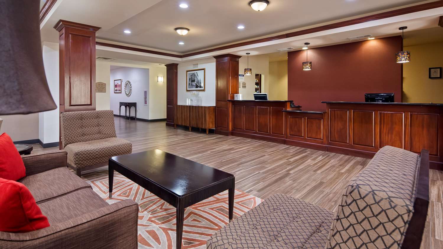 Best Western Granbury Inn & Suites 4/36