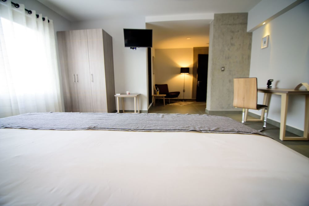 Maria Ines Hotel Suite 16/59