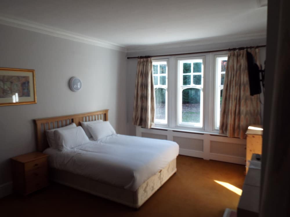 Redwings Lodge Baldock 6/43