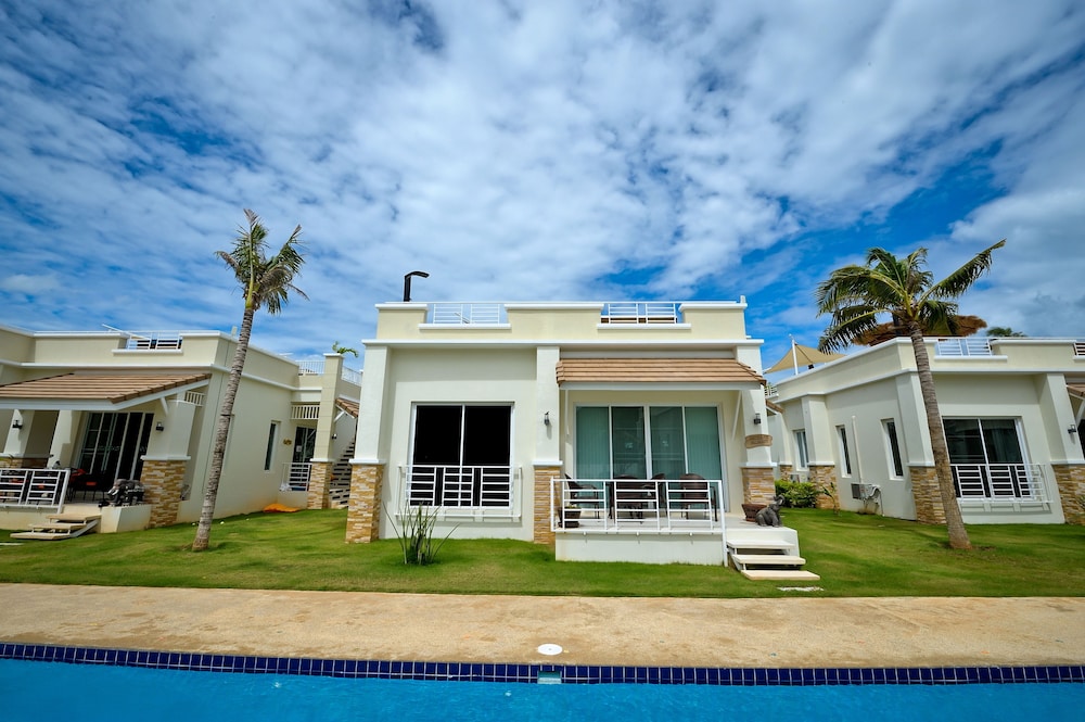 Oriental Beach Pearl Resort 4/69