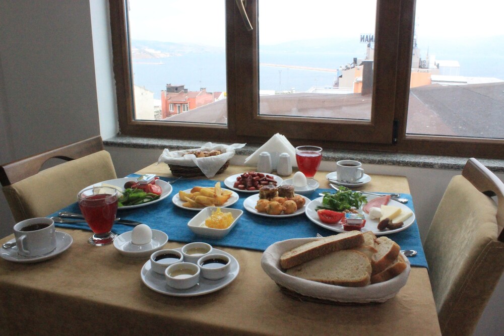 Grand Serenay Hotel 20/28