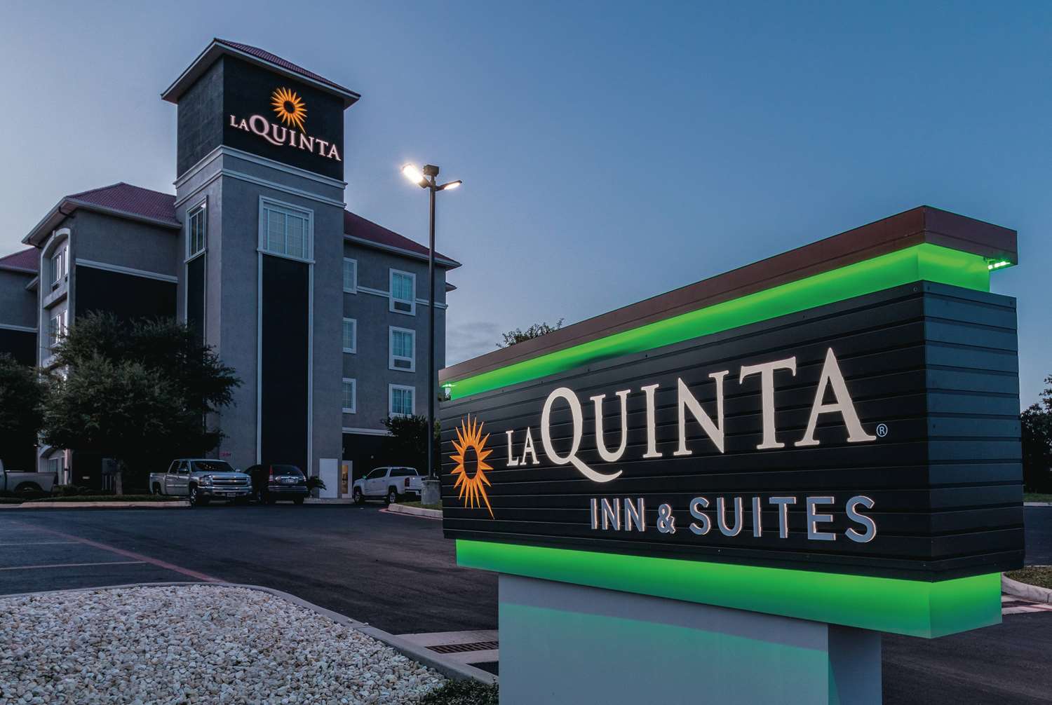 La Quinta Inn & Suites by Wyndham San Antonio Northwest 58/62