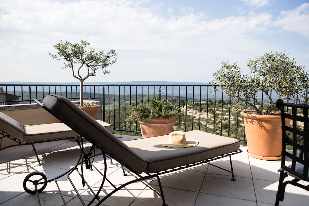 Airelles Gordes, La Bastide 1/81