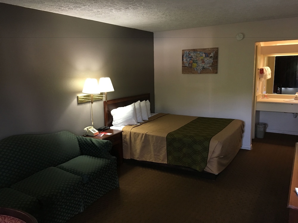Econo Lodge Eden, NC 22/29