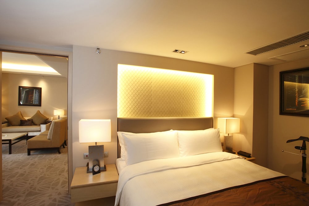 Cordis Foshan Lingnan Tiandi 13/53