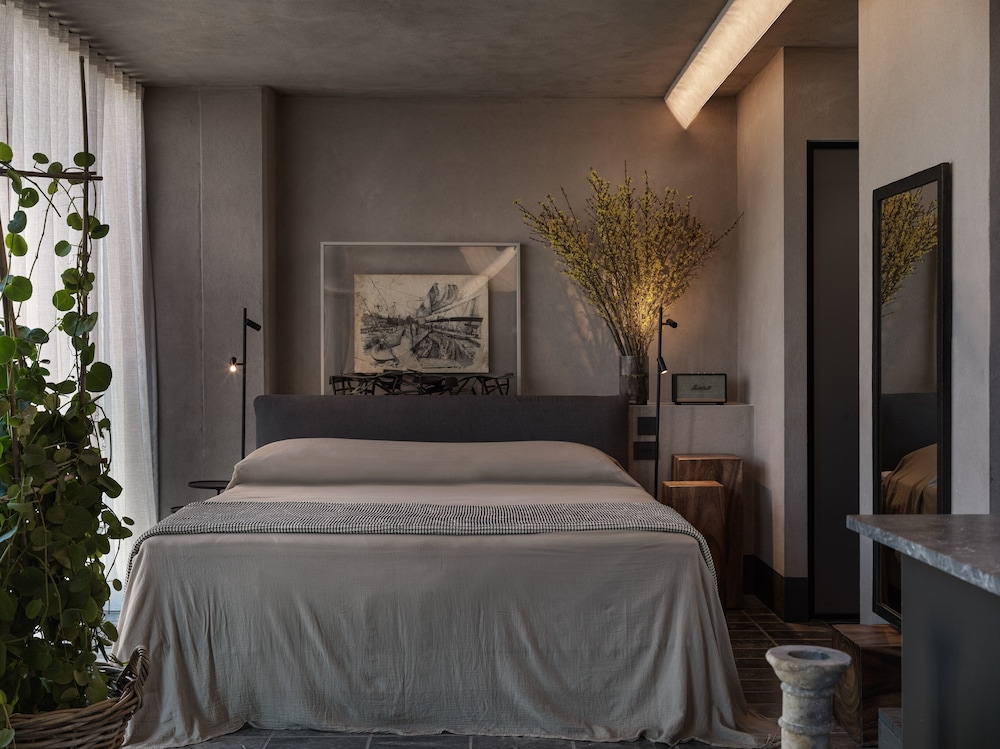 2 Bedrooms, Suite, 2 King Beds, Acropolis View, 2 Sofa