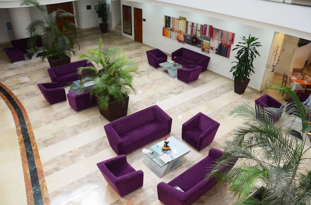 Hotel Atrium Plaza 49/65