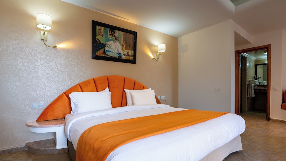 Senior, Studio, 2 Double Beds