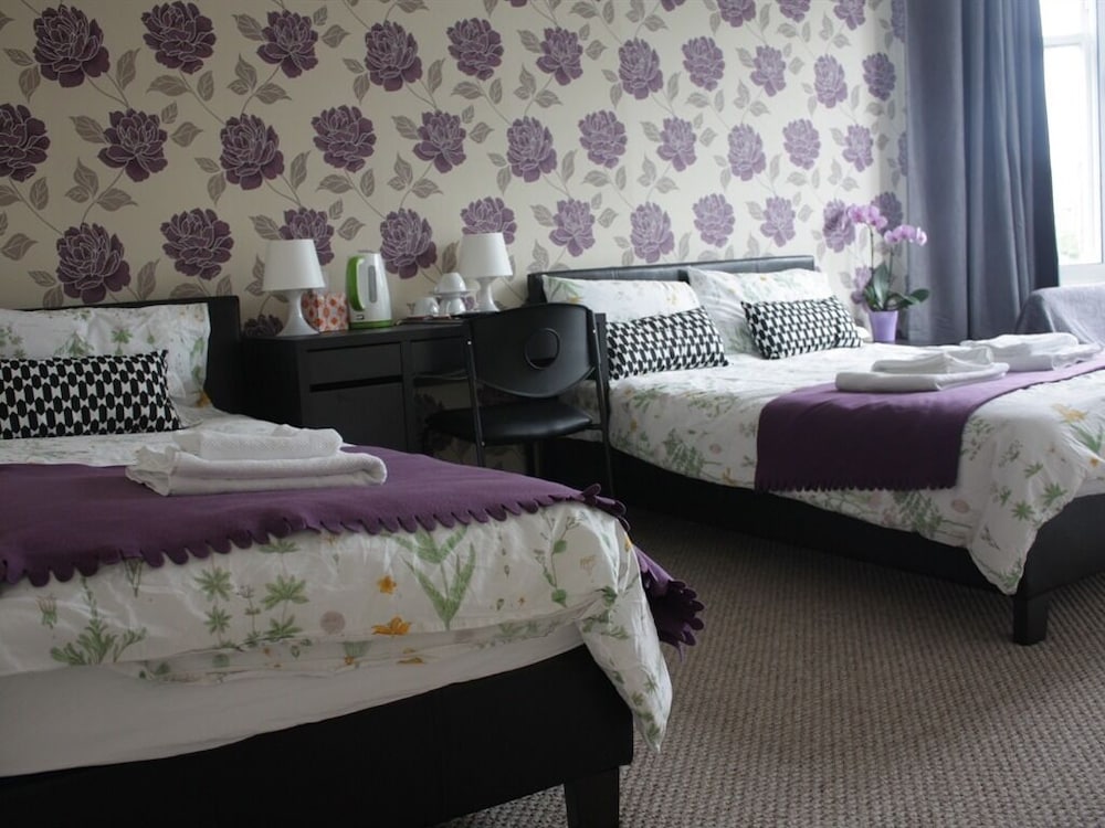 Edinburgh Holiday Guest House 17/40