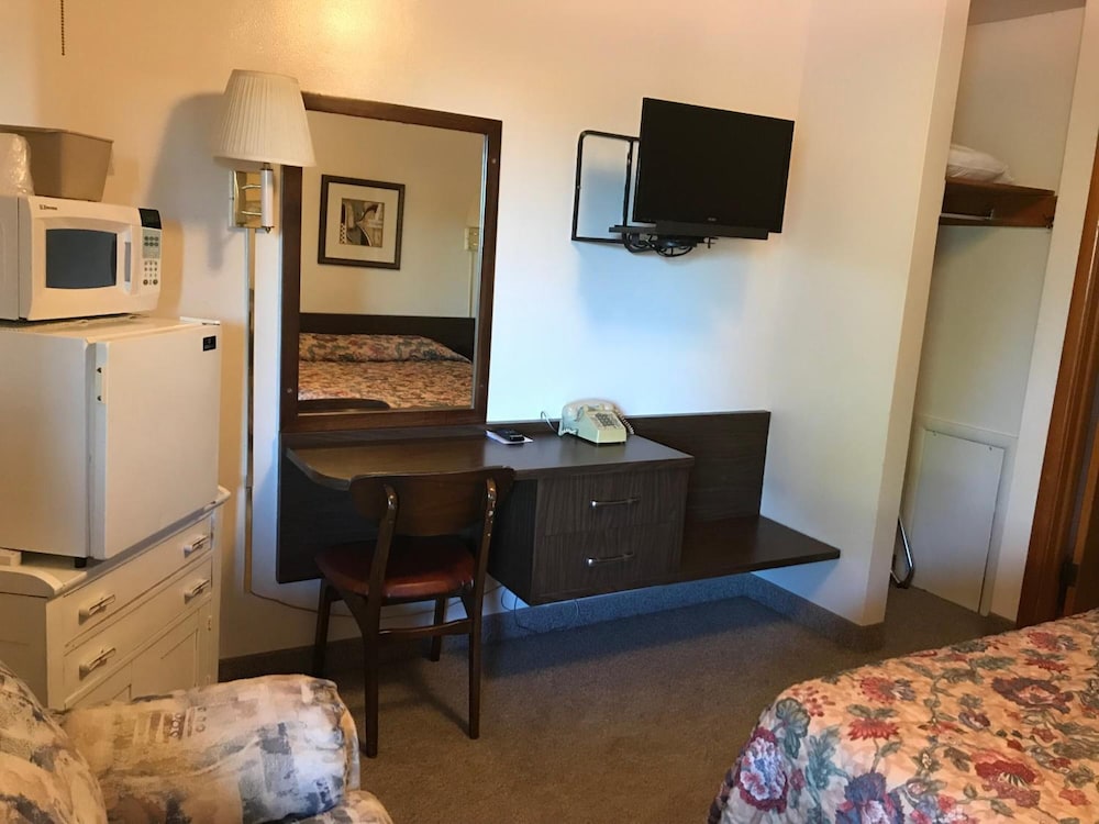 Motel Grand 36/56