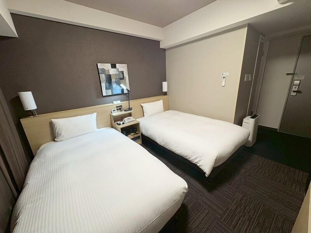 ROOM, TWIN BEDS, SMOKING