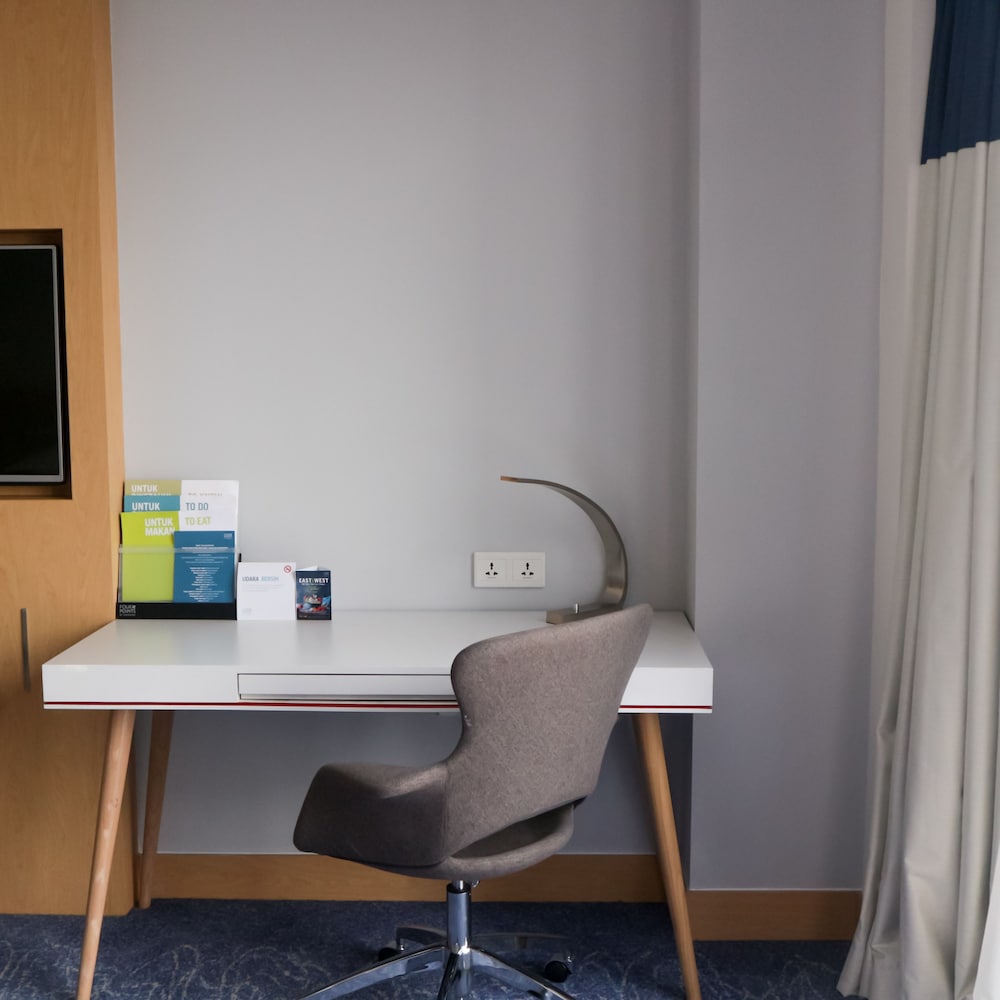 FOUR POINTS BY SHERATON SURABAYA 39/41