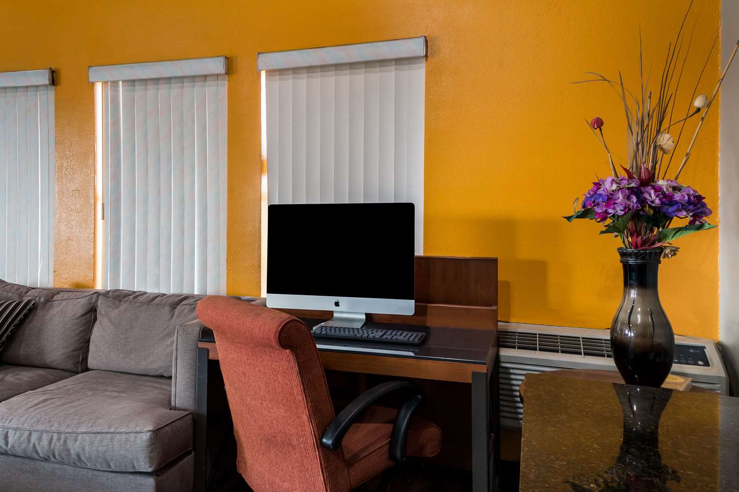 Econo Lodge San Antonio Near SeaWorld - Medical Center 38/40