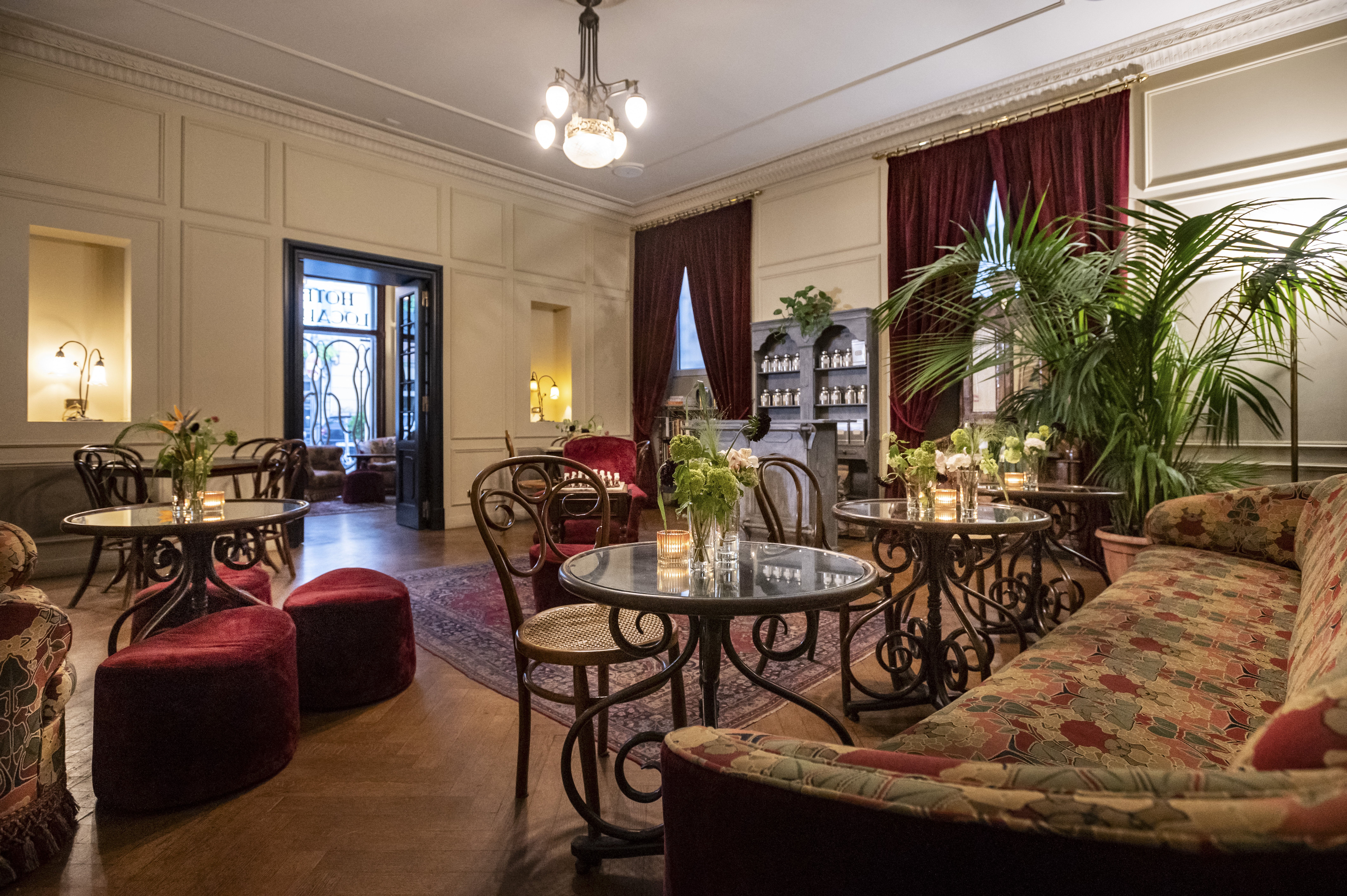 Hotel Locarno 58/73