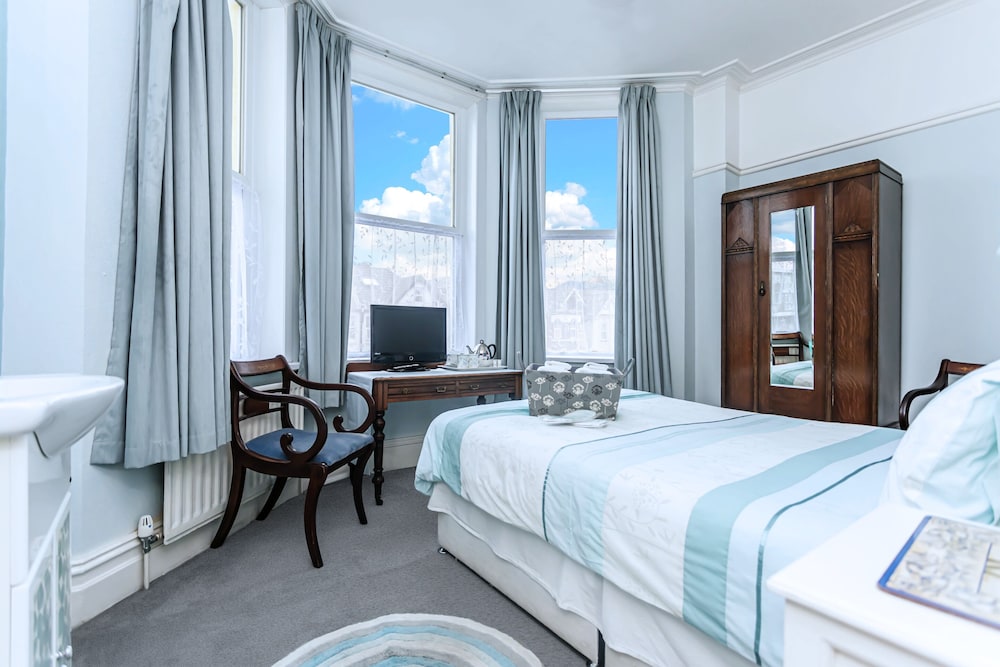 The Ravensbourne Hotel 12/51