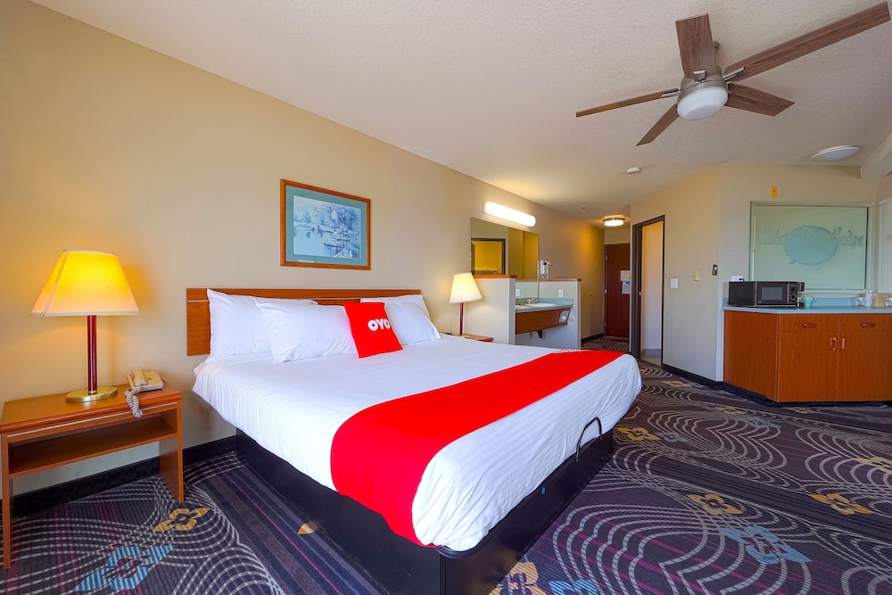 Siletz Bay Beachfront Hotel by OYO Lincoln City 31/71