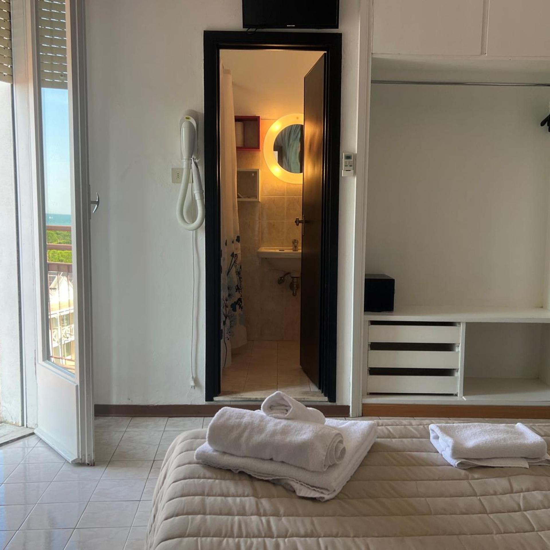 Room, Double Bed, Sea View, Balcony