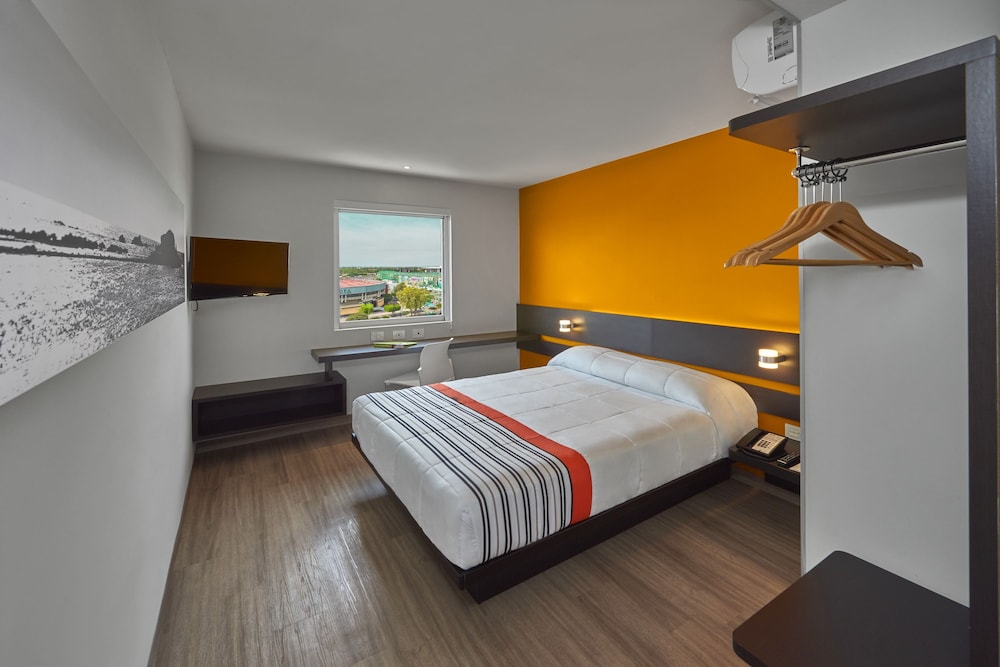 City Express Junior Leon by Marriott Centro de Convenciones 18/35