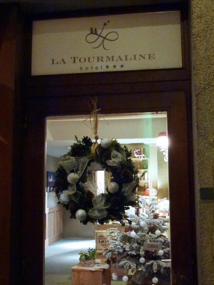 Homtel La Tourmaline 12/60
