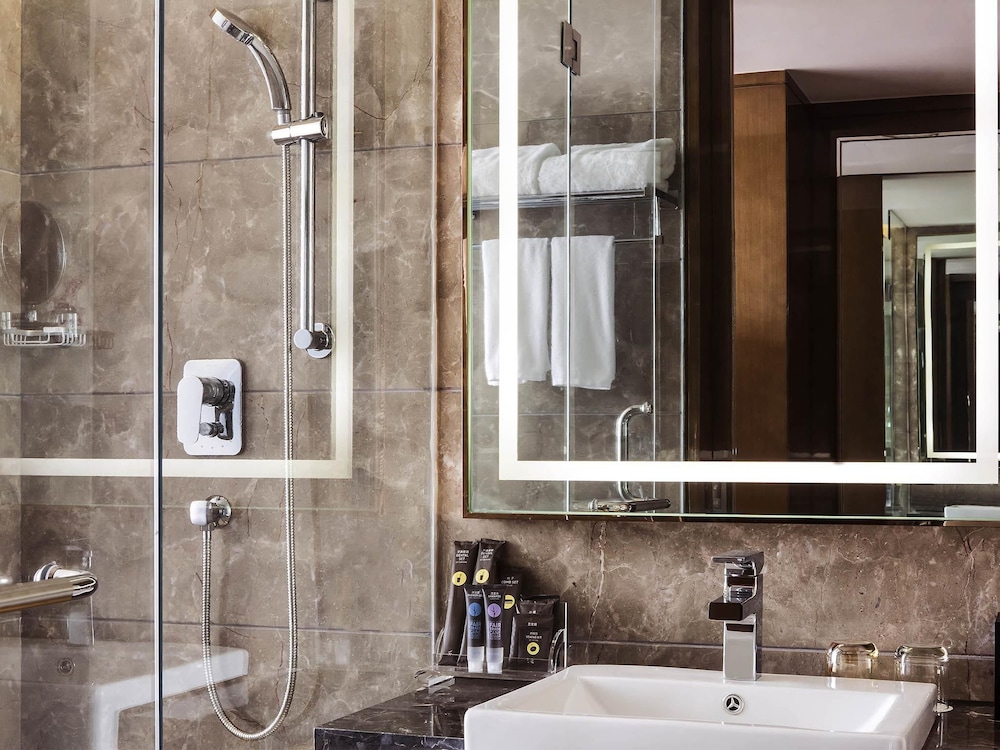 غرفة سوبيريور بسرير كينج، NOVOTEL DAQING HAOFANG 2/2
