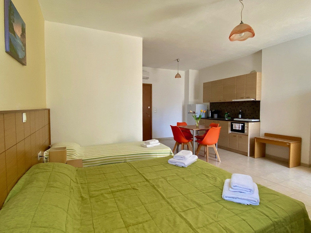 Manolis Apartments 21/72