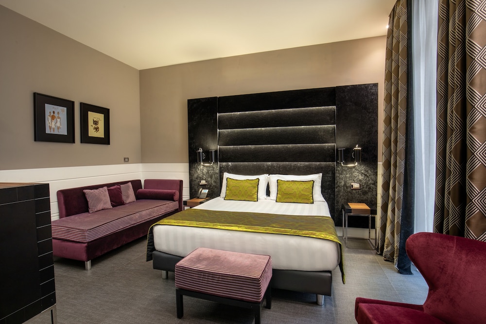 Rome Glam Hotel 8/62