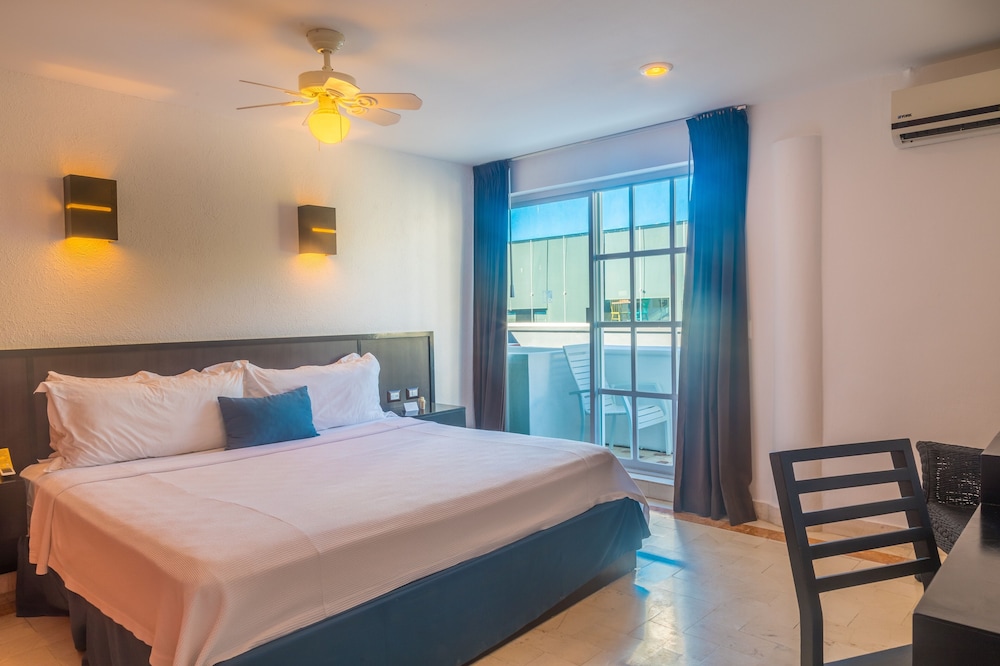 Illusion Hotel Boutique 58/73