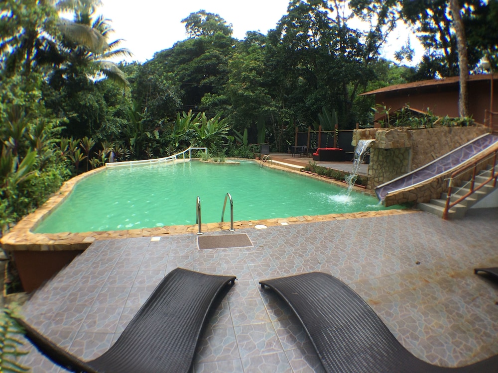 Hotel Rana Roja Lodge 27/50