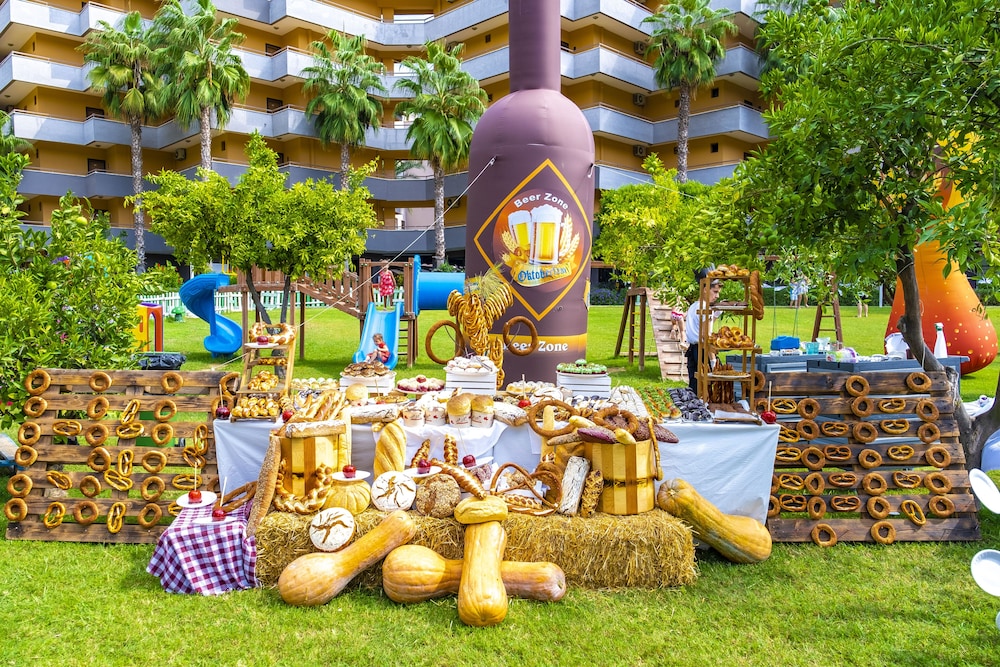 Utopia Resort & Residence 49/57