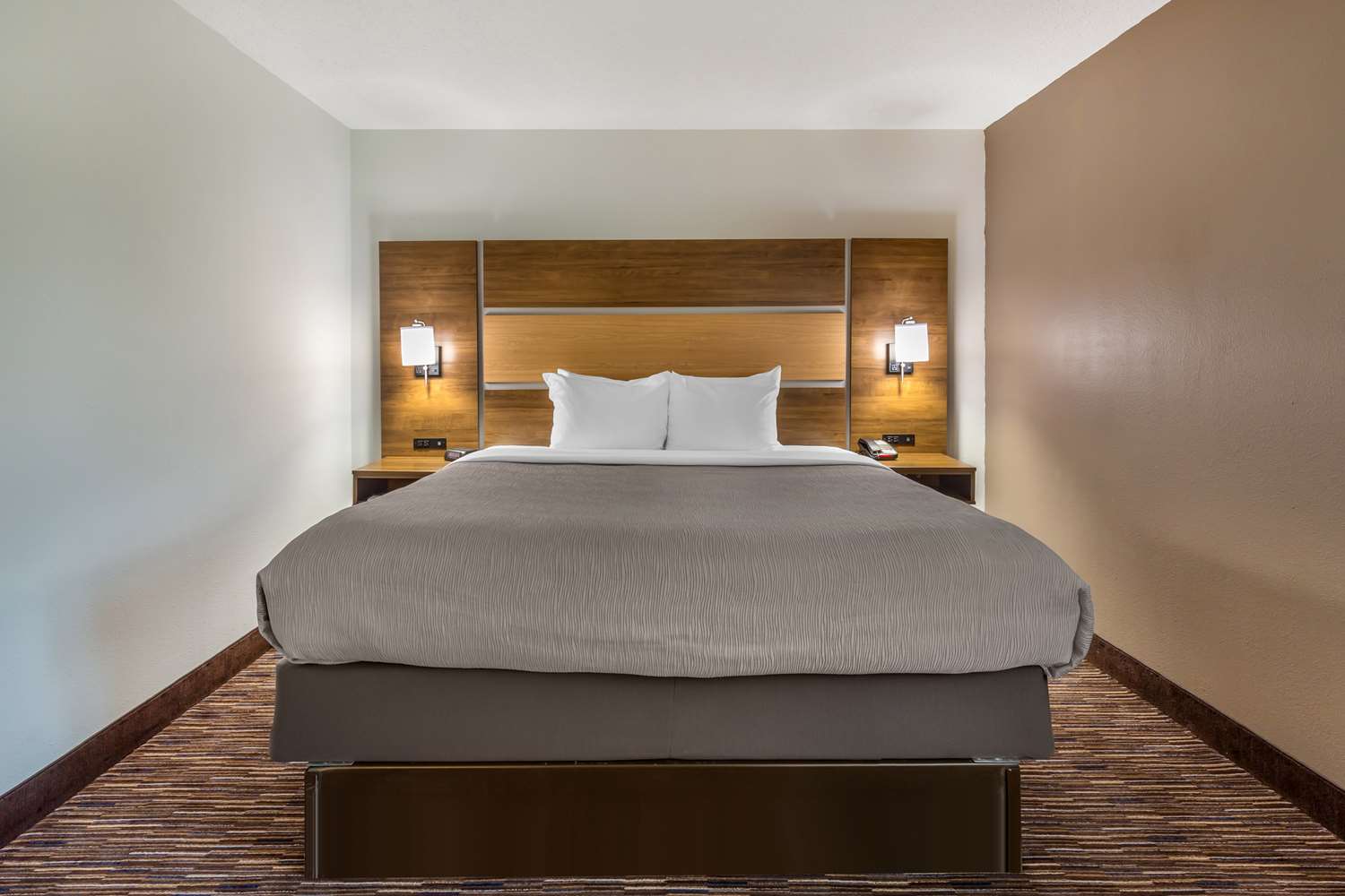 Suite, King Bed