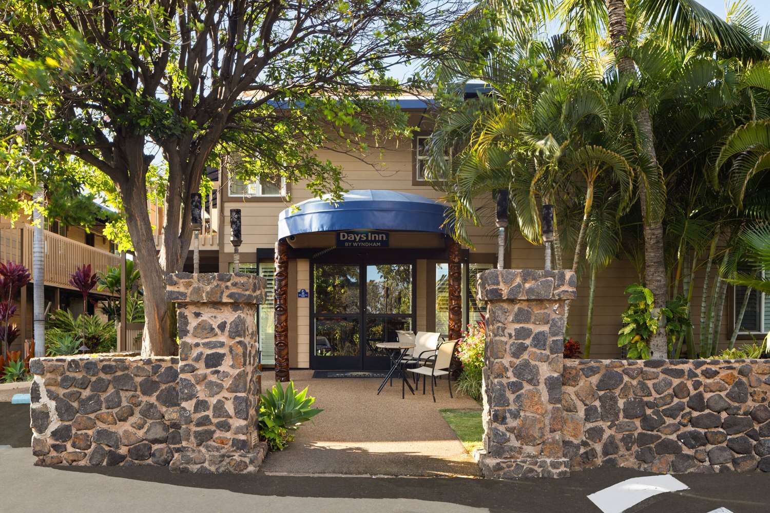 Days Inn by Wyndham Maui Oceanfront 49/54