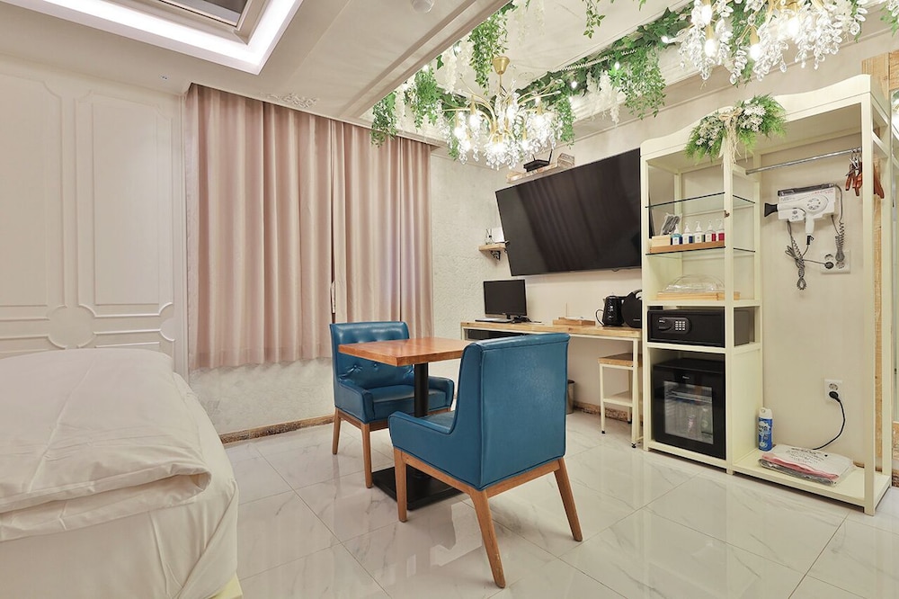 Hotel February Dongdaegu 40/49
