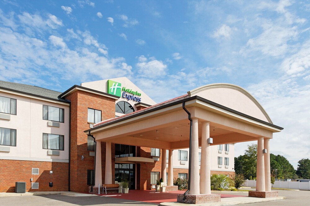 Holiday Inn Express Hotel And Suites Sylacauga 3/52