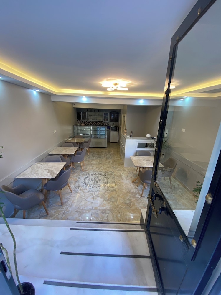 Taksim Cmlm Apart 23/50