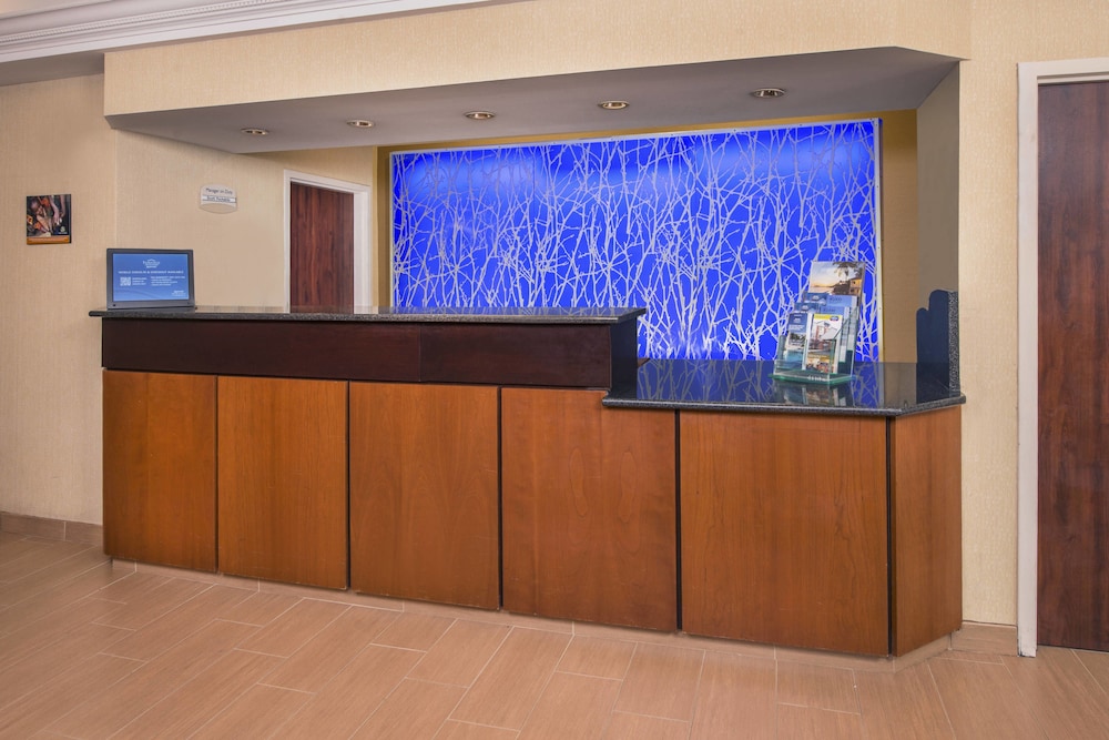 Fairfield Inn & Suites Dulles Airport Chantilly 6/31