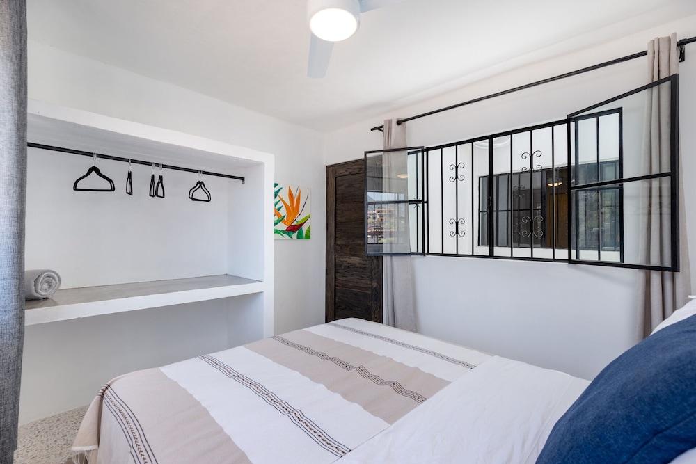 Cuale Condo Retreats 20/50