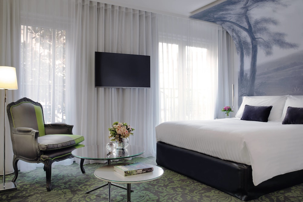 Renaissance Paris Nobel Tour Eiffel Hotel 15/38