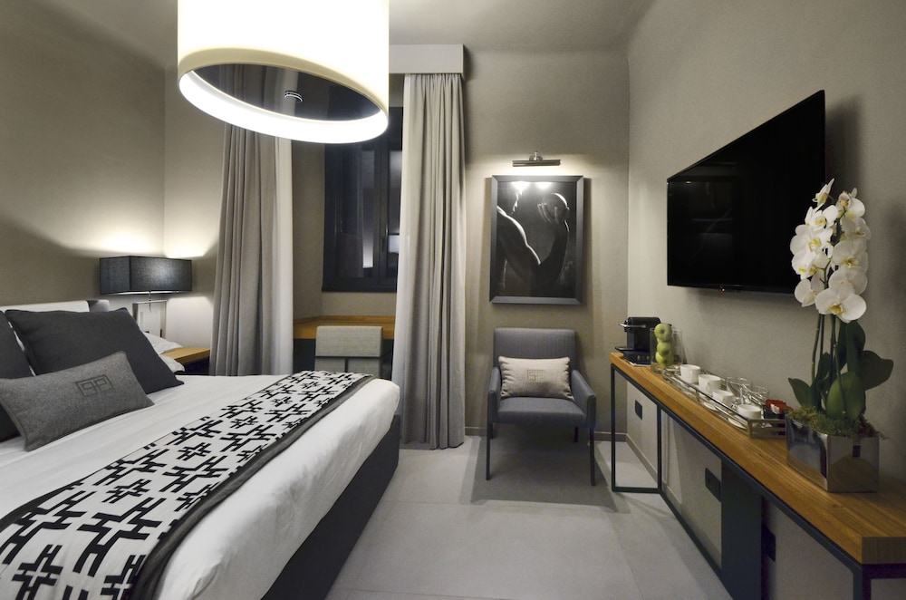 Parioli Place 5/45