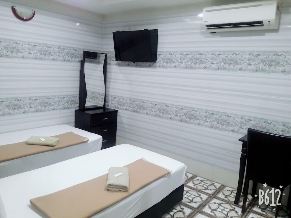 Ark Taman Melawati Hotel 23/32